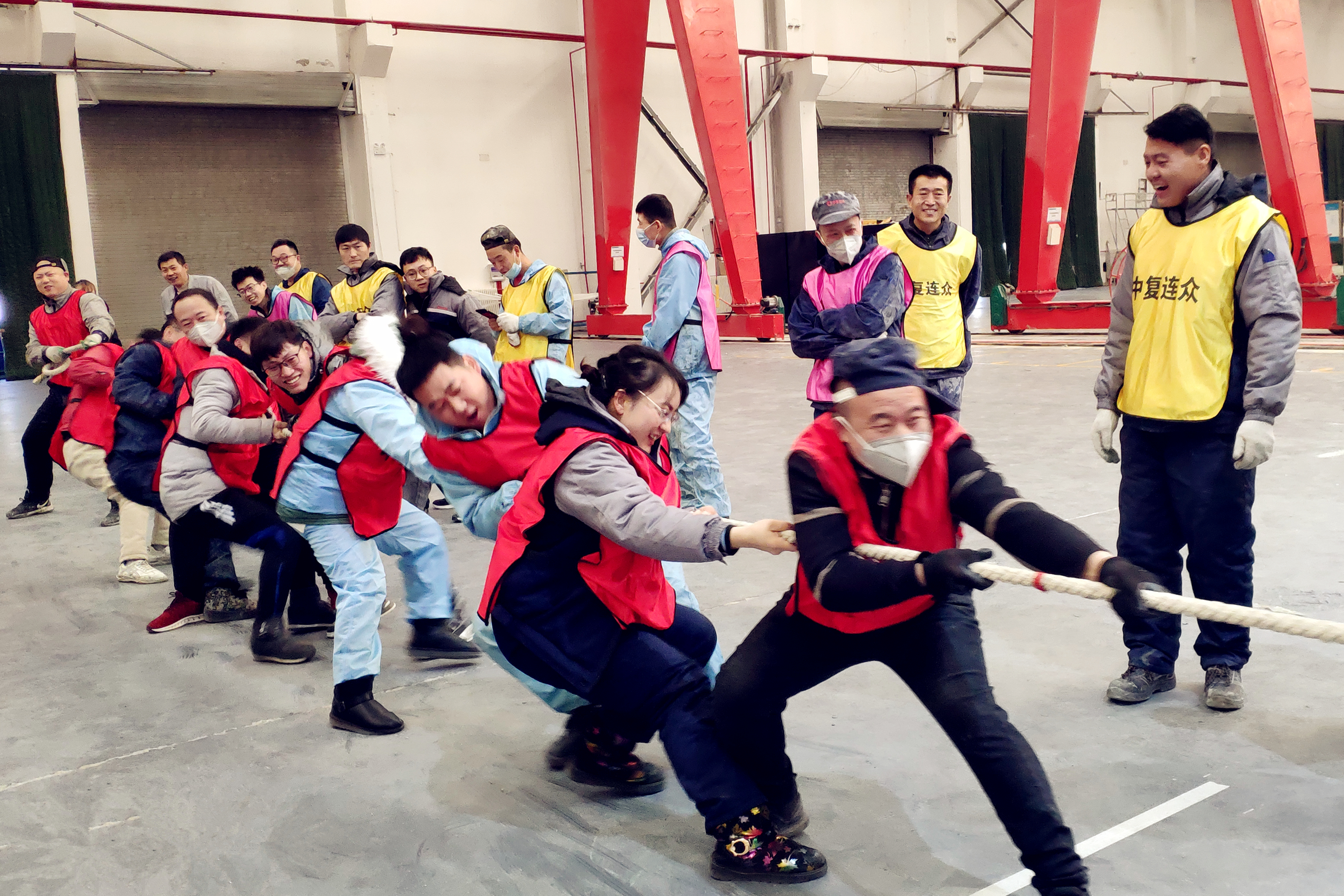 202102201036051613788565278522.jpg 拔河_副本.jpg