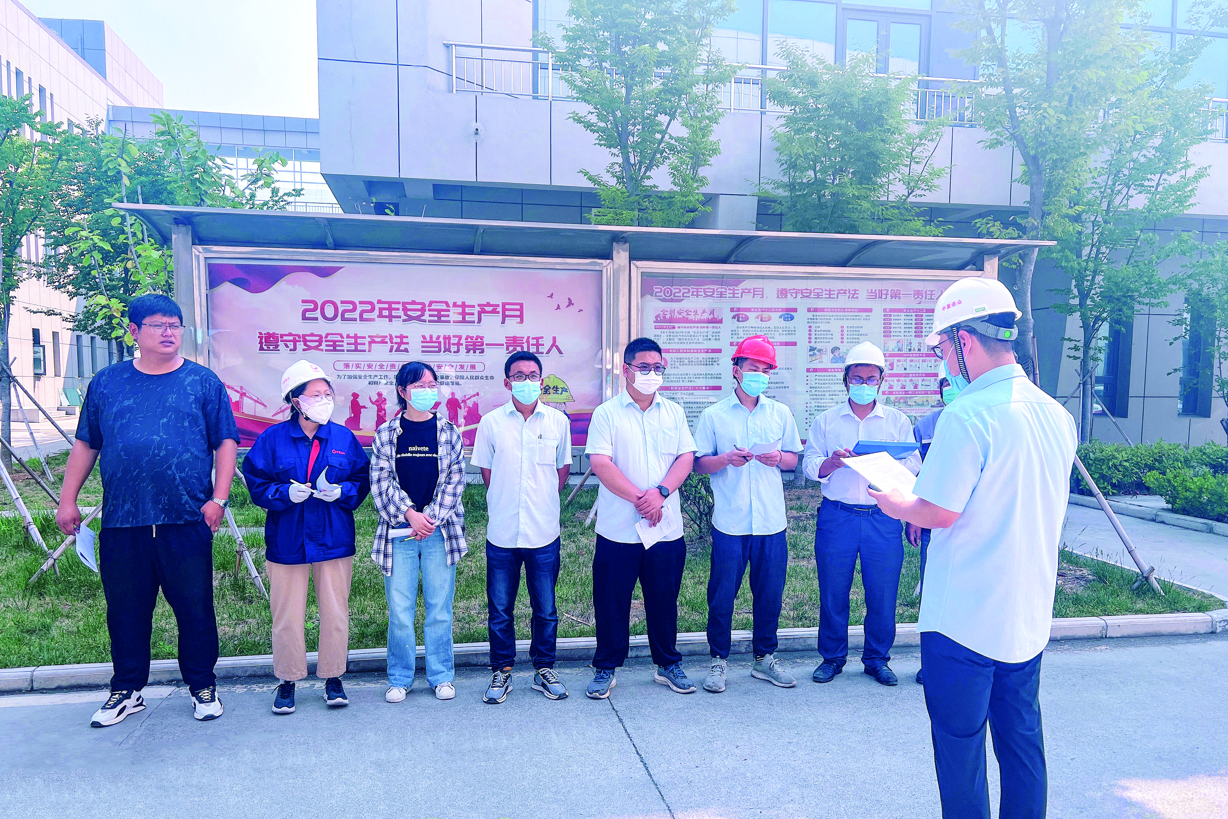 202207041026151656901575807472.jpg b81889525d44a3782607a80753d6a4d.jpg